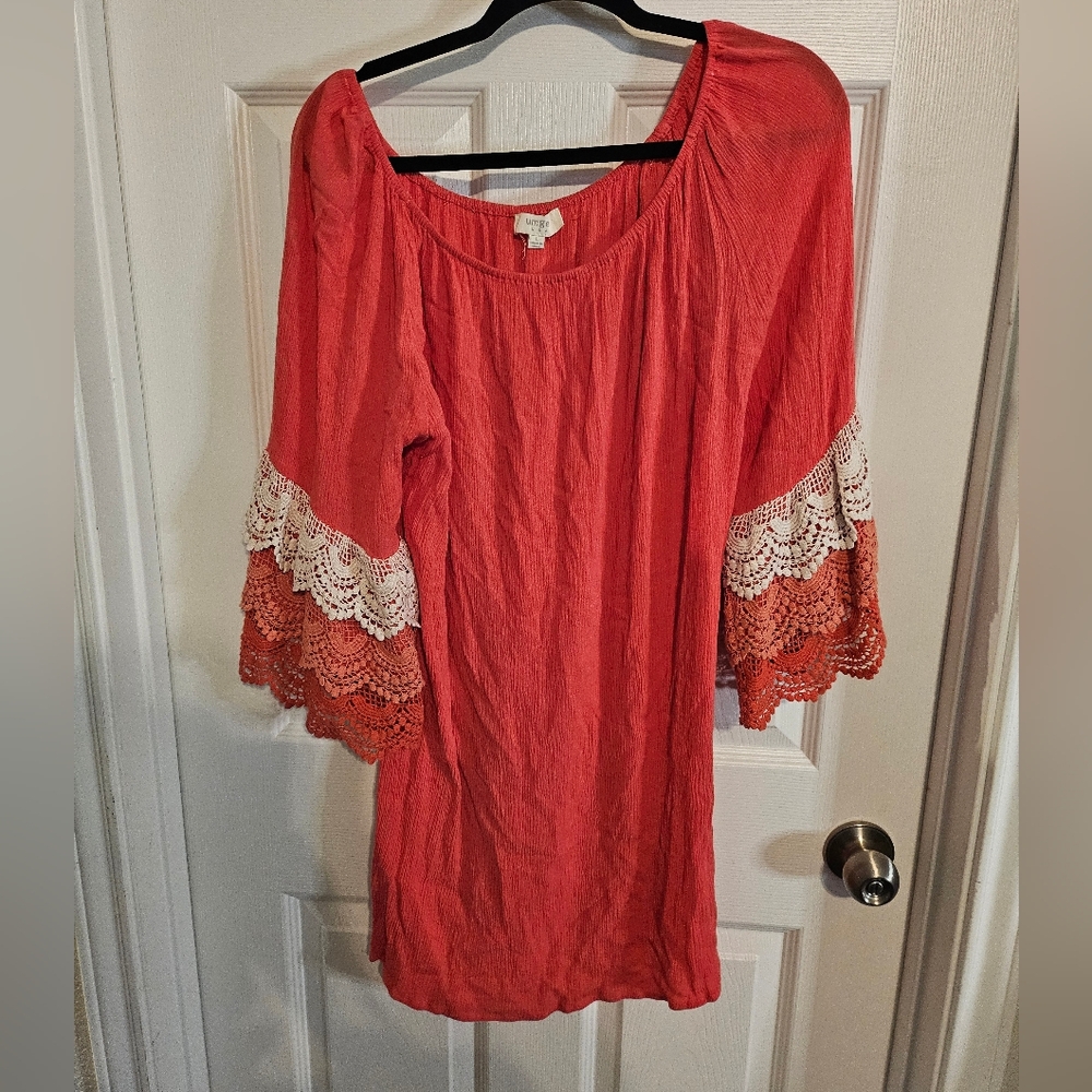 Boho Umgee Size L crochet sleeve wide-necked women's blouse